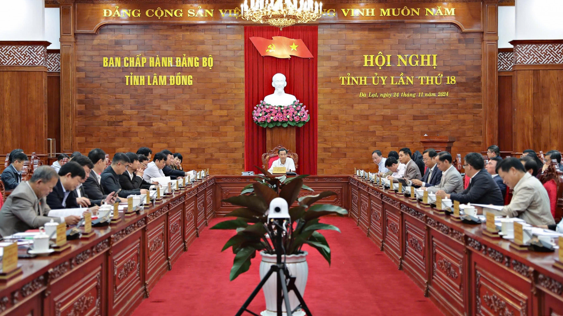 Hội nghị Tỉnh uỷ Lâm Đồng lần thứ 18