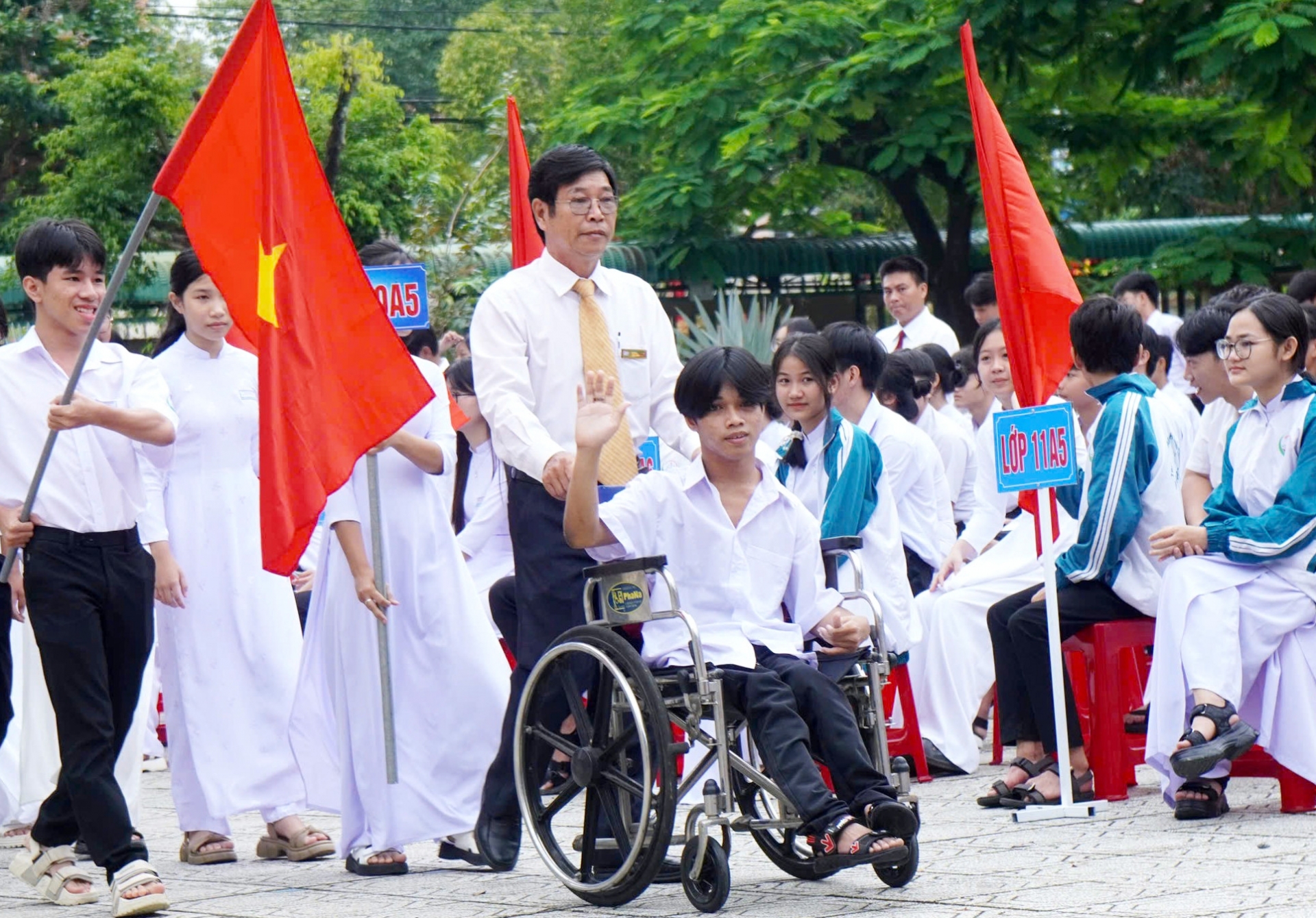 ĐẠ HUOAI SAU 5 NĂM THỰC HIỆN KẾT LUẬN SỐ 49 CỦA BAN BÍ THƯ: Tạo môi trường thuận lợi để xây dựng xã hội học tập