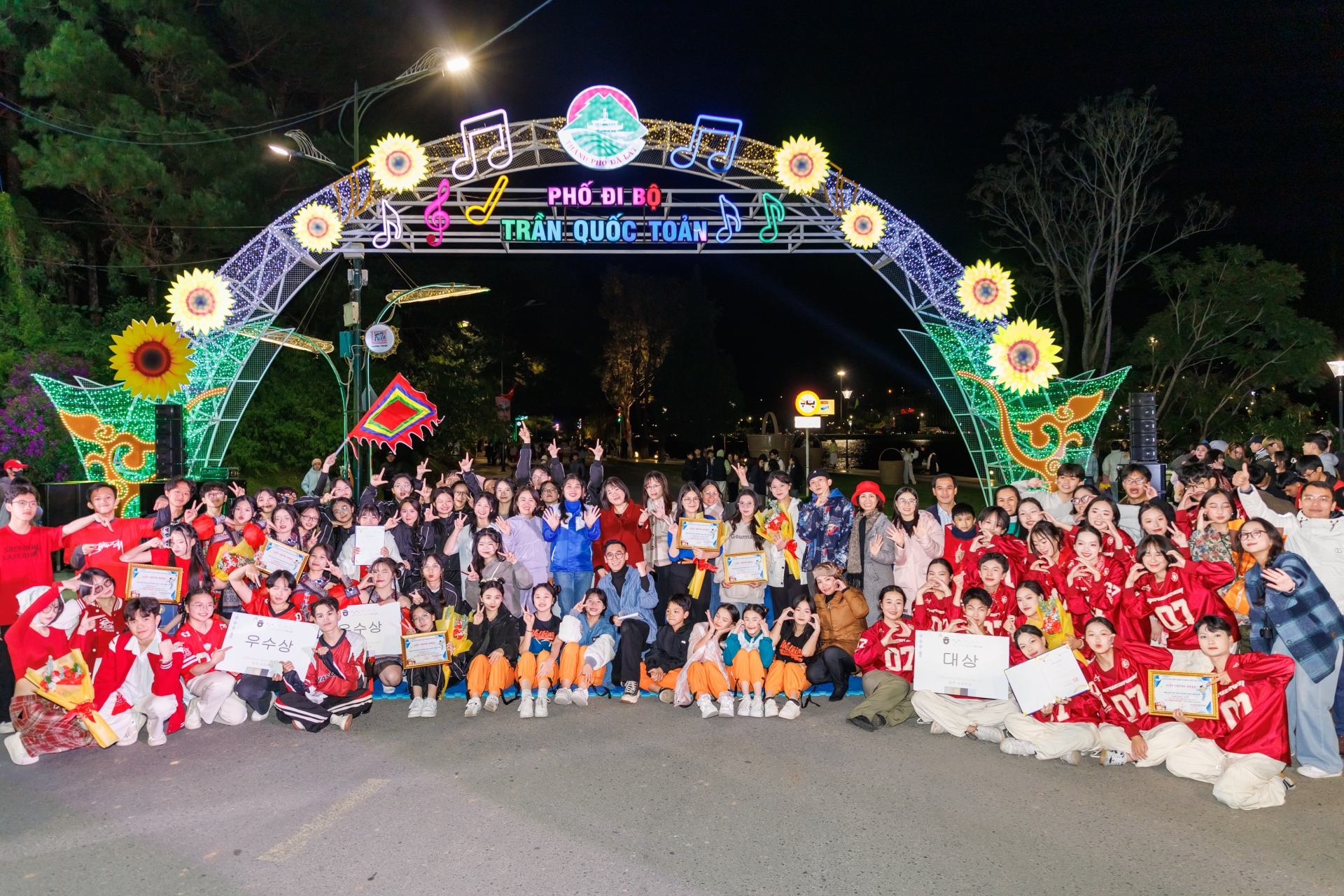 Nhiều hoạt động sôi nổi của tuổi trẻ Đà Lạt hưởng ứng Festival Hoa 2024