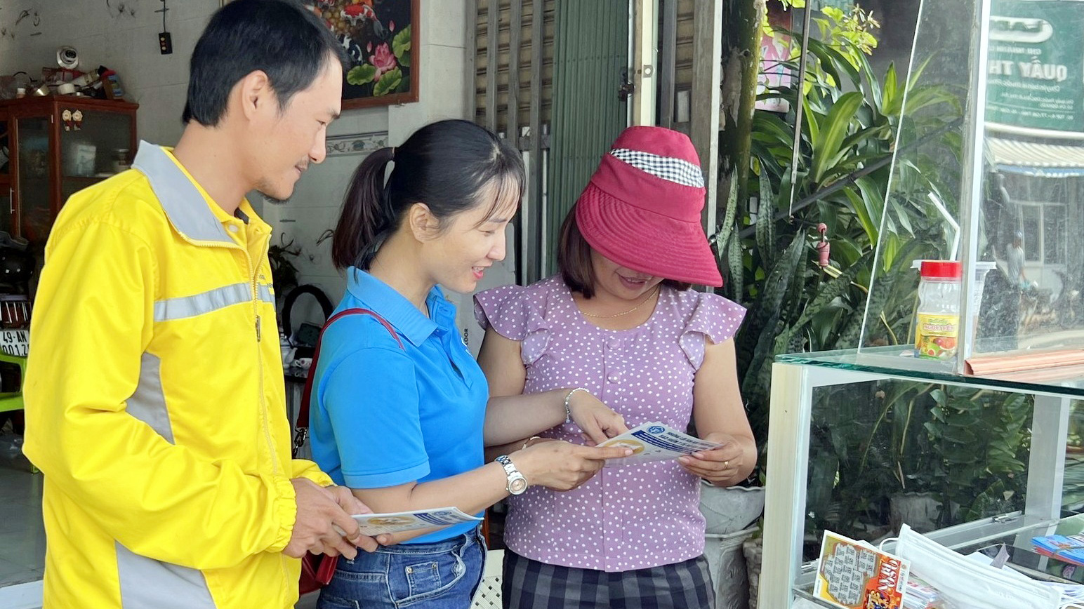 BẢO HIỂM XÃ HỘI LÂM ĐỒNG - ĐỒNG HÀNH CÙNG NGƯỜI DÂN: Cảnh giác việc mạo danh viên chức BHXH tỉnh yêu cầu cập nhật CCCD, ứng dụng VssID