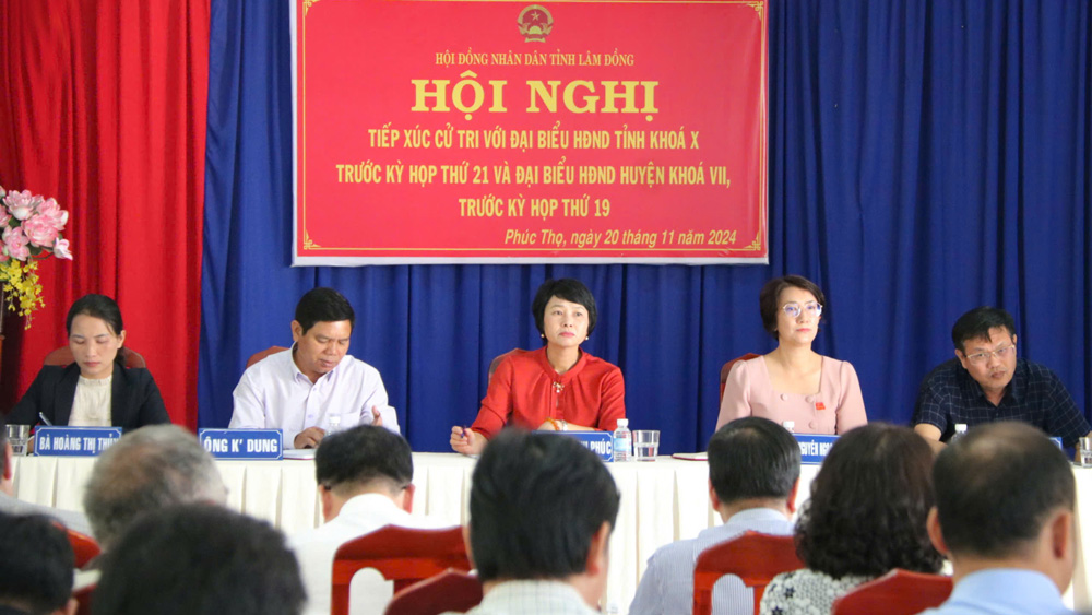 Chủ tịch HĐND tỉnh Lâm Đồng Phạm Thị Phúc tiếp xúc cử tri tại Lâm Hà
