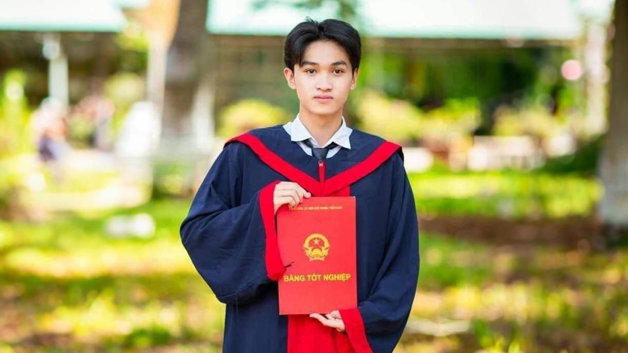 Chàng sinh viên xuất sắc bất ngờ mắc bệnh hiểm nghèo cần được giúp đỡ