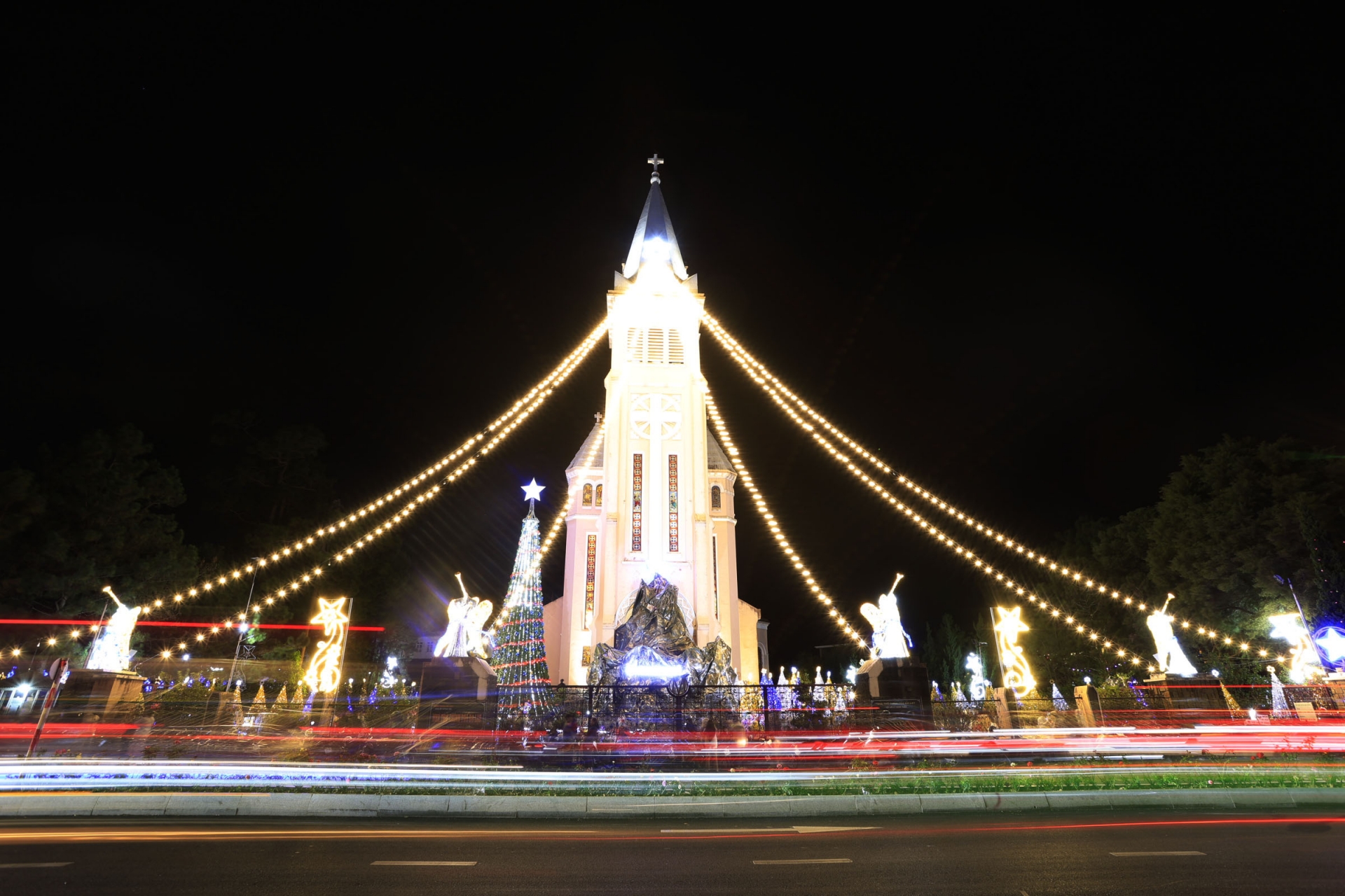 Những nhà thờ đẹp mùa Giáng Sinh