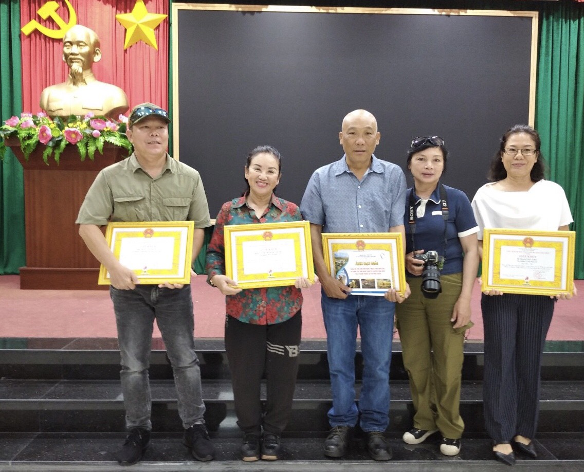 Nghệ sĩ nhiếp ảnh Phạm Phước đoạt giải Ba của Cuộc thi sưu tầm và sáng tác ảnh nghệ thuật về huyện Long Điền, tỉnh Bà Rịa - Vũng Tàu