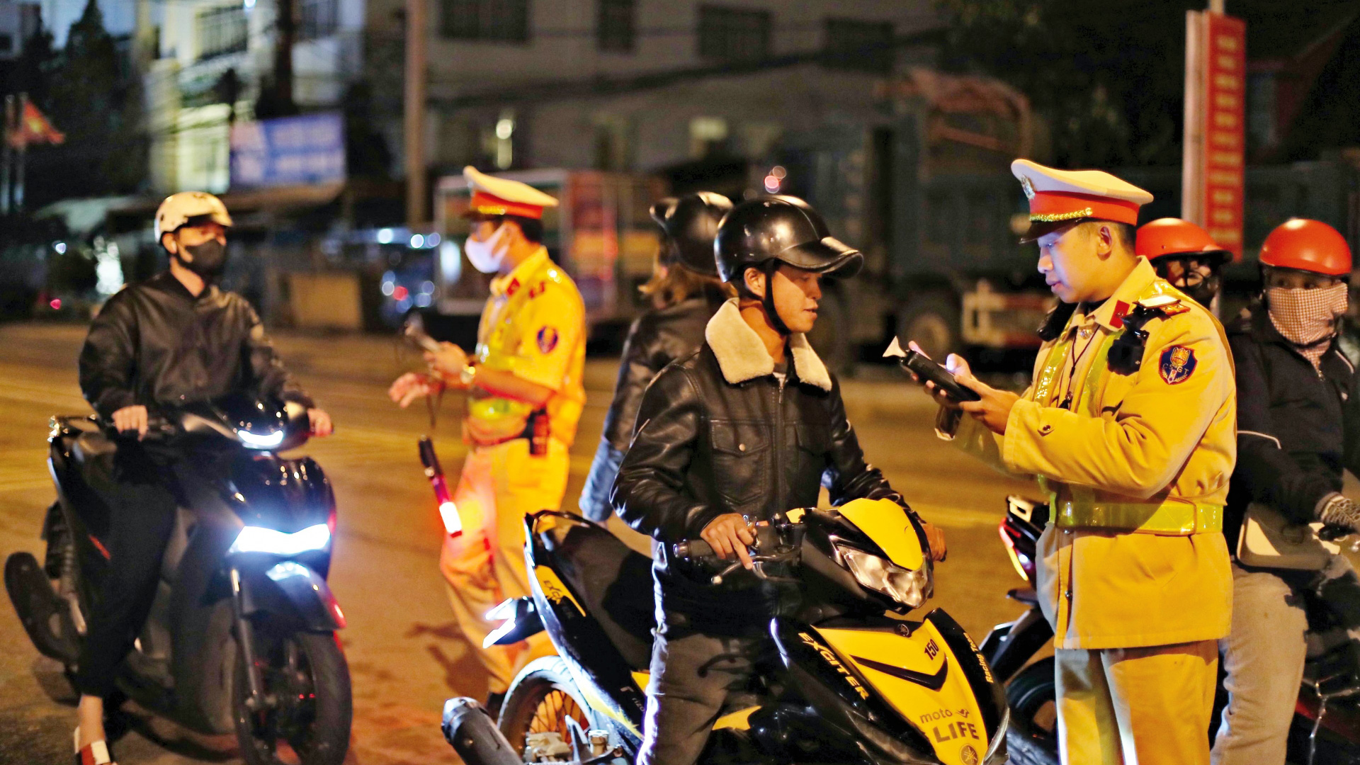 Đảm bảo an toàn giao thông trên Quốc lộ 20