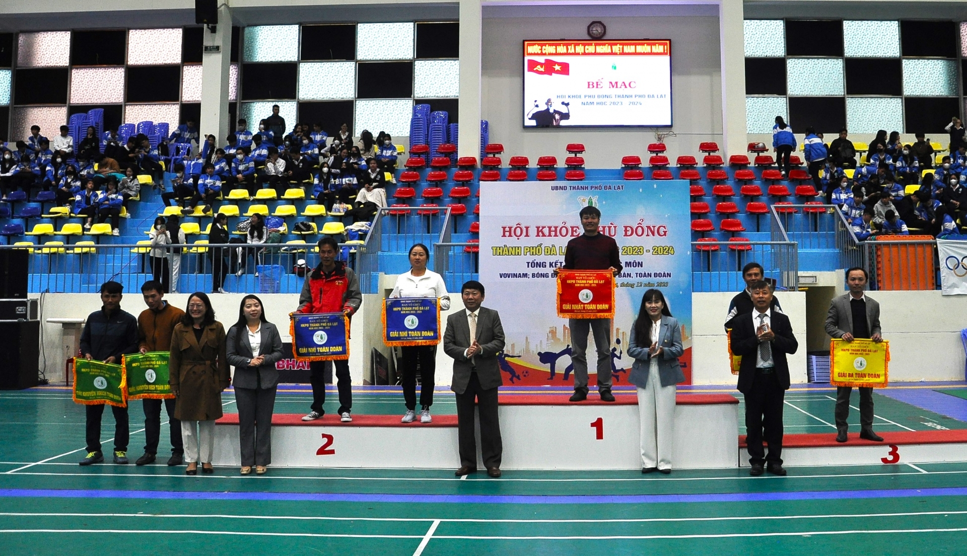 Trường Tiểu học Nguyễn Trãi và THCS Nguyễn Du nhất toàn đoàn Hội khỏe Phù Đổng thành phố Đà Lạt
