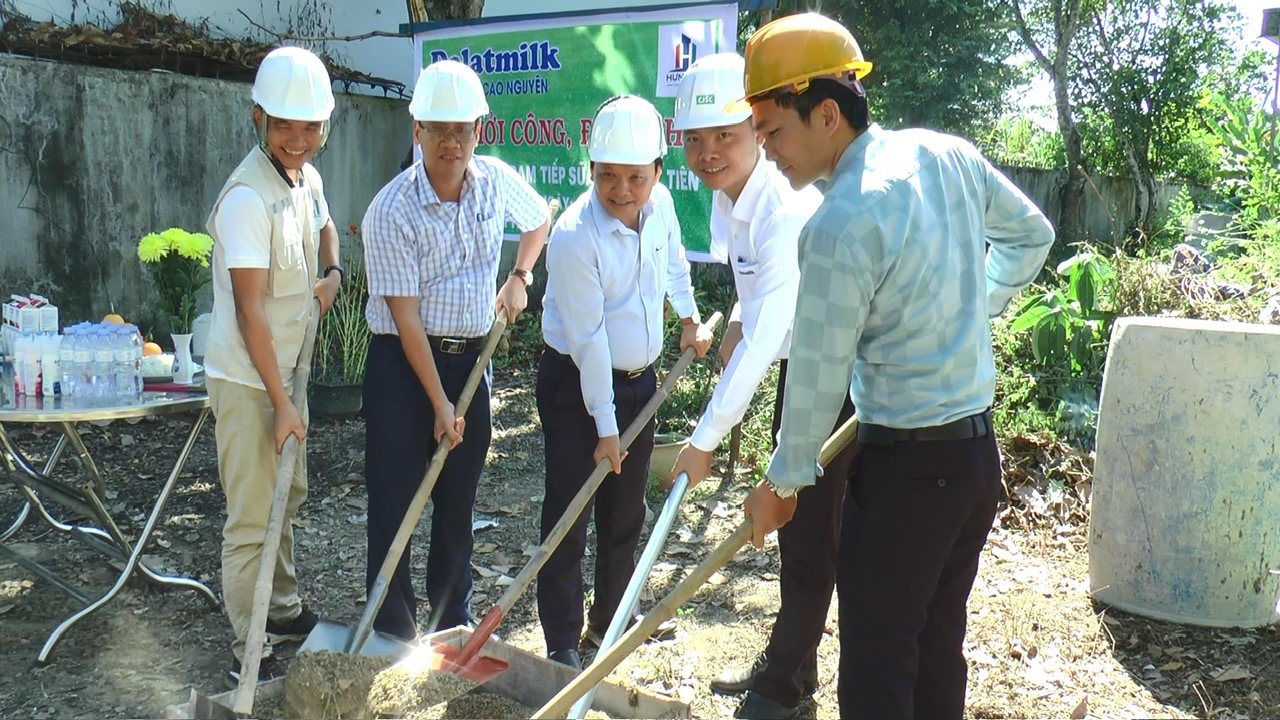 Cát Tiên: Khởi công xây dựng công trình trạm tiếp nhận sữa tươi