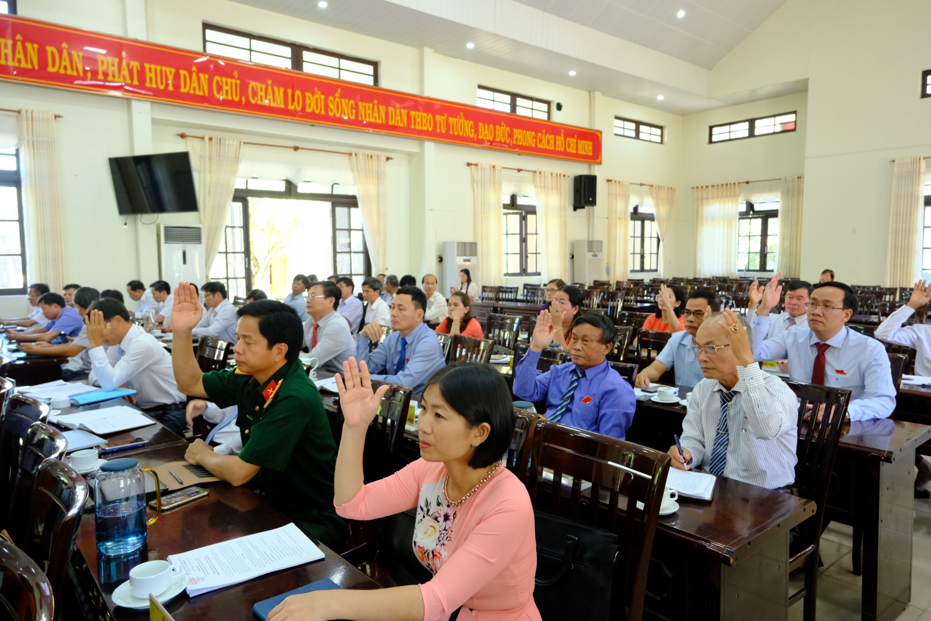Kỳ họp thứ 13 HĐND huyện Cát Tiên khoá VIII thành công tốt đẹp