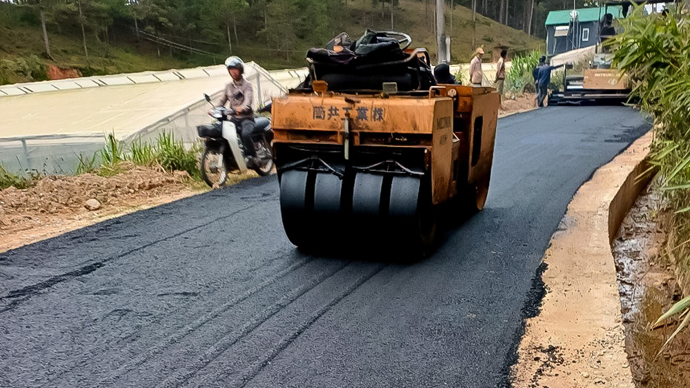 Người dân Đa Phú, Đà Lạt hiến đất, góp 2,2 tỉ đồng làm đường dân sinh