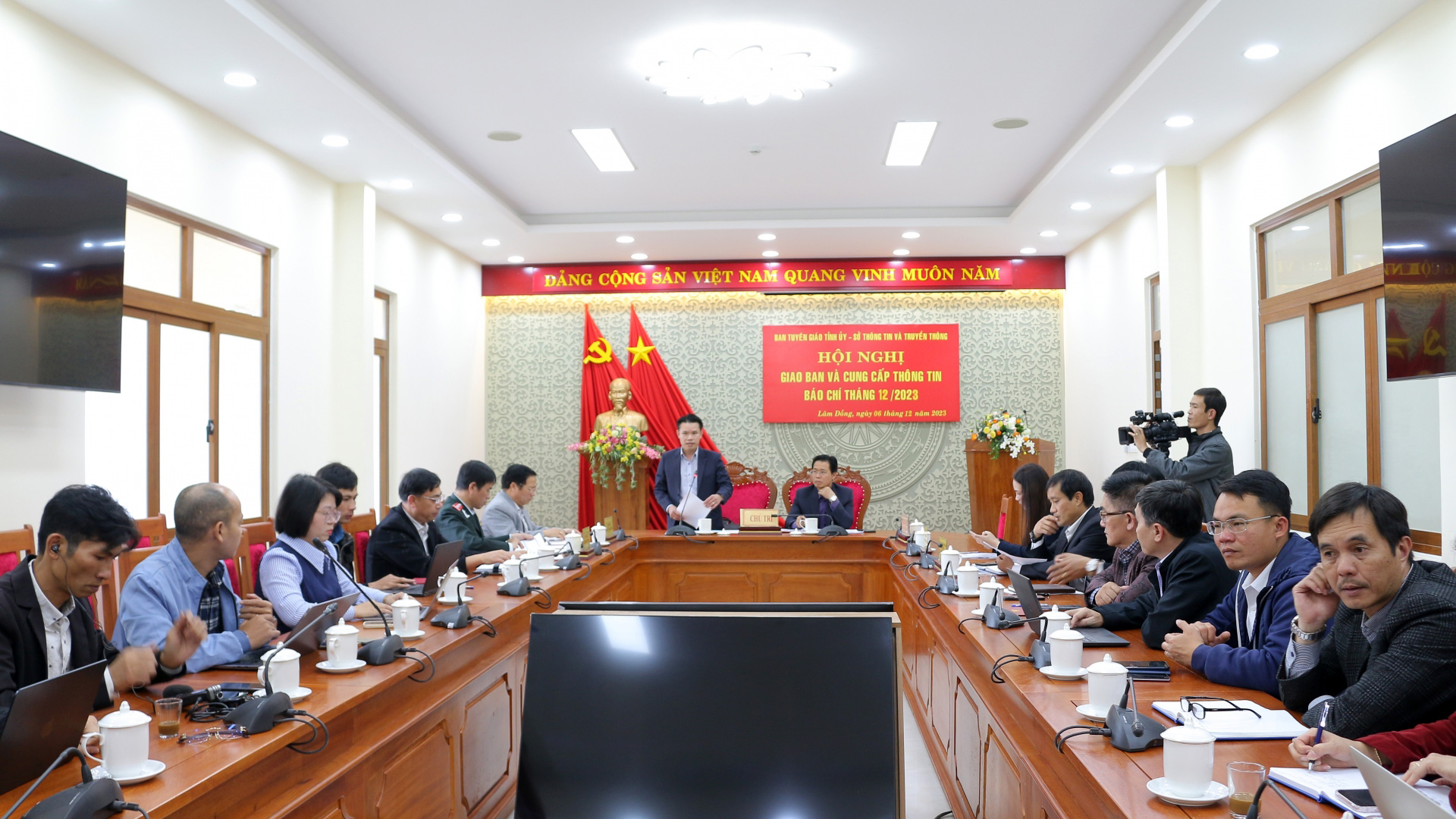 Hội nghị giao ban báo chí tháng 12 năm 2023