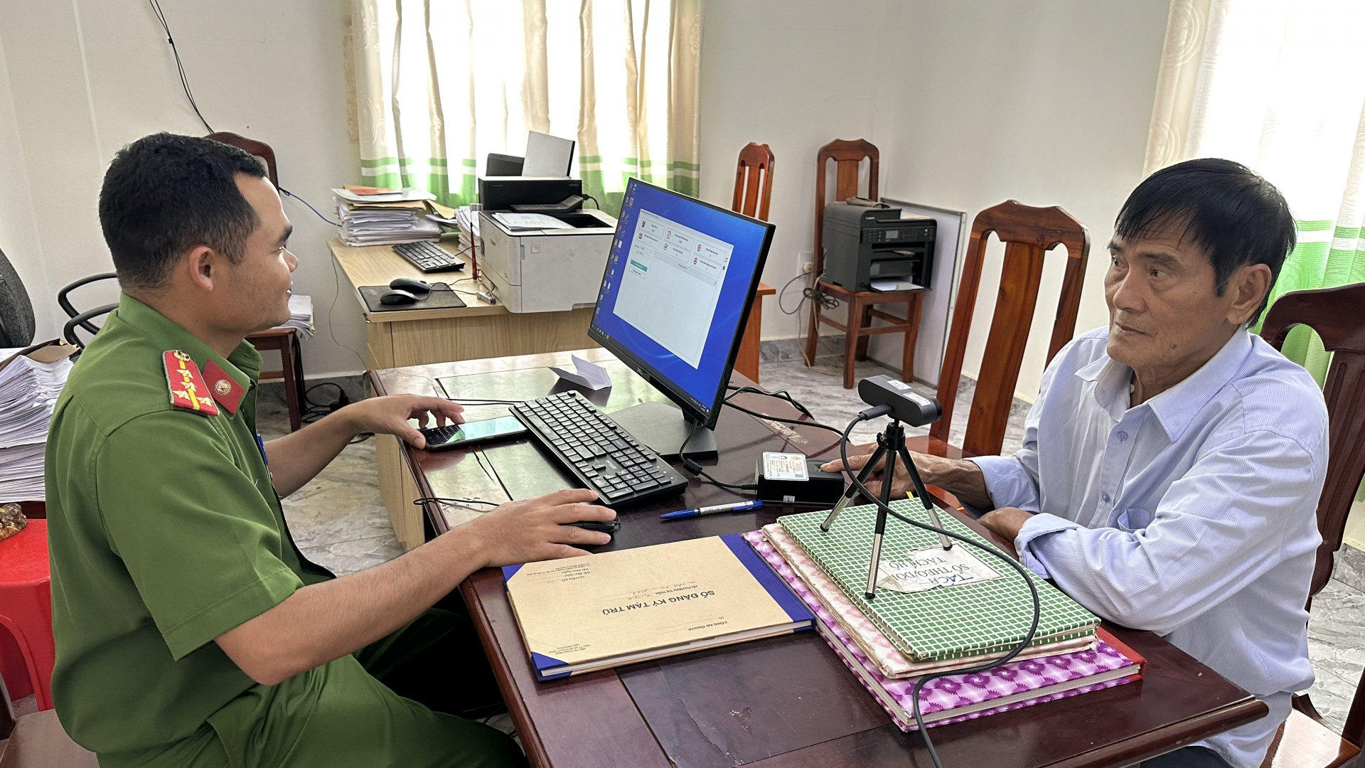 Giải quyết nhanh các ''điểm nghẽn'' trong triển khai Đề án 06