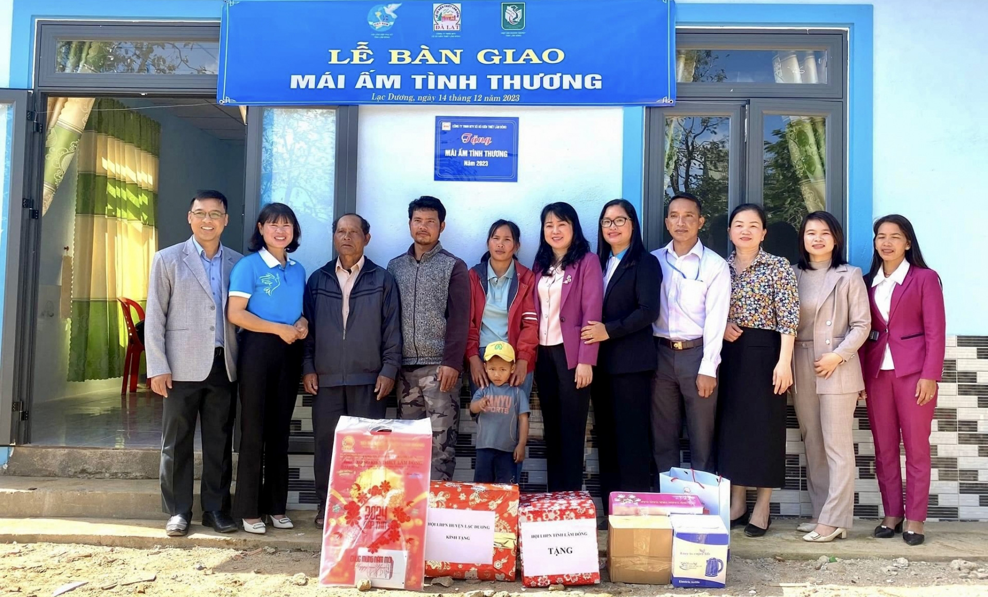 Bàn giao Mái ấm tình thương cho hội viên phụ nữ nghèo