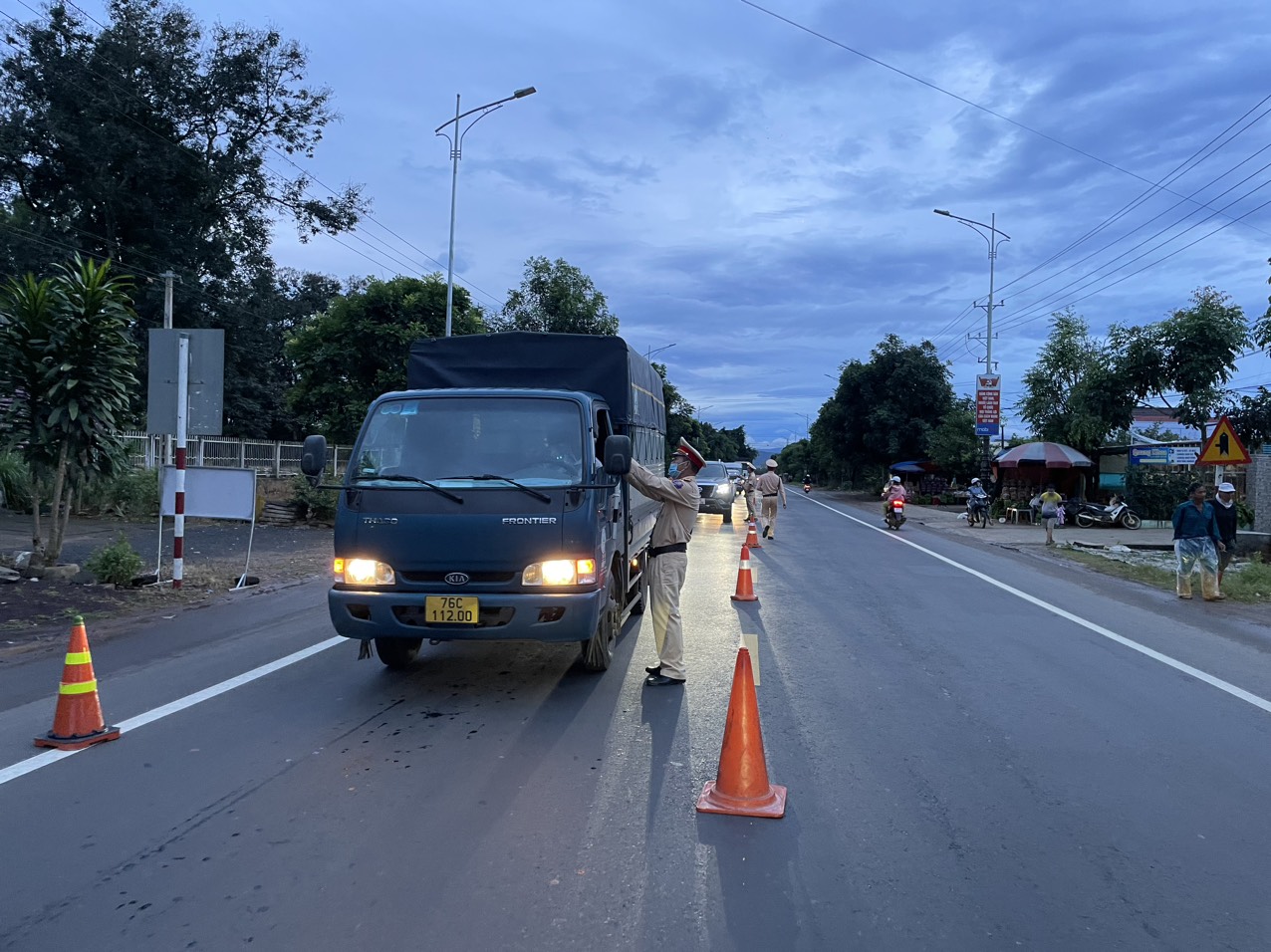 UBND tỉnh chấn chỉnh công tác bảo đảm trật tự, an toàn giao thông trên địa bàn tỉnh