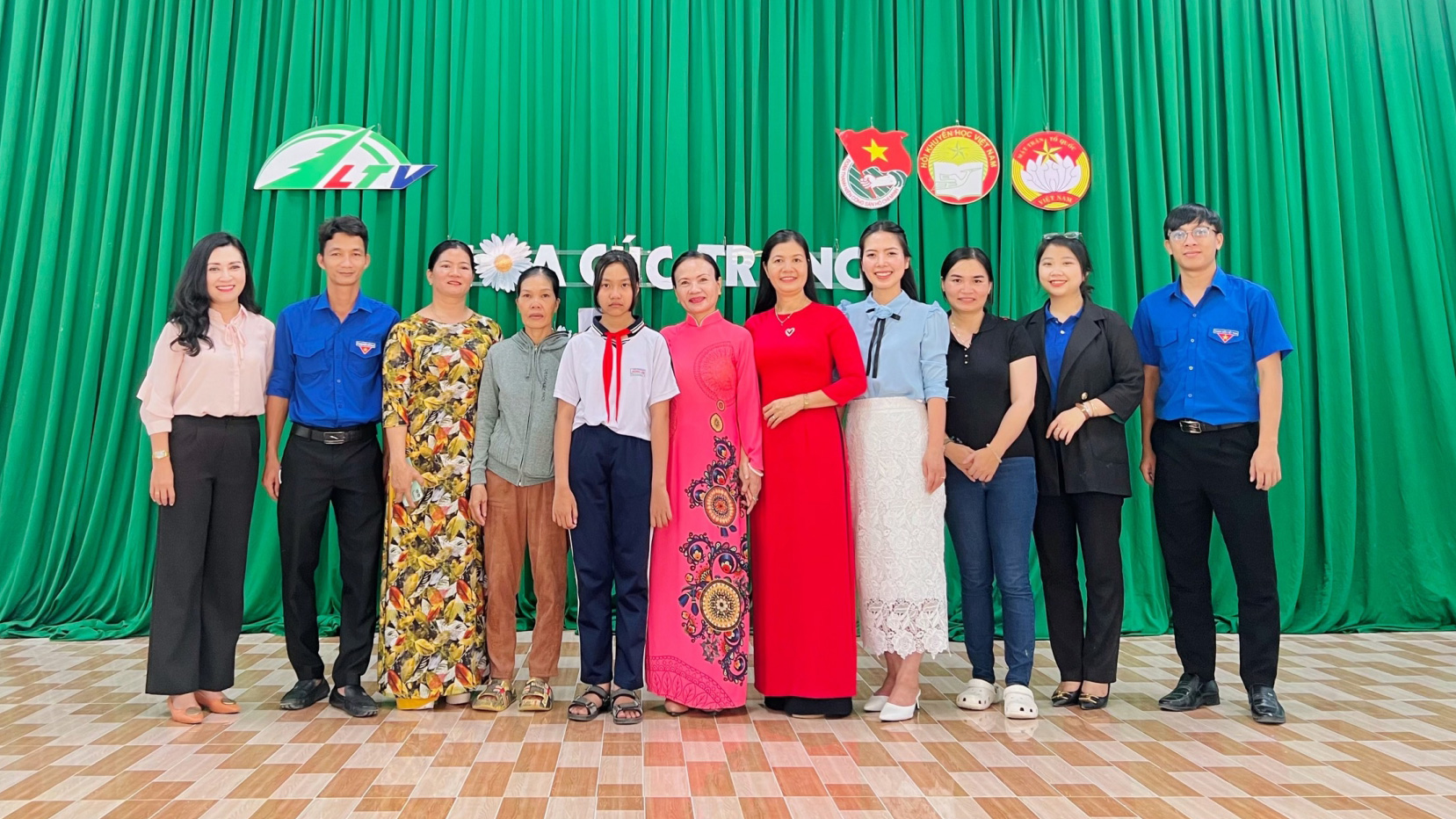 Đạ Tẻh: Hơn 120 triệu đồng hỗ trợ học sinh trong chương trình Hoa Cúc Trắng