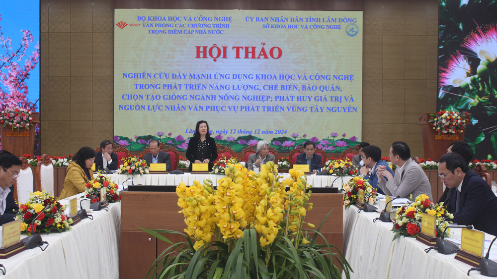 Đẩy mạnh ứng dụng khoa học và công nghệ trong phát triển năng lượng và chế biến, bảo quản, chọn tạo giống
