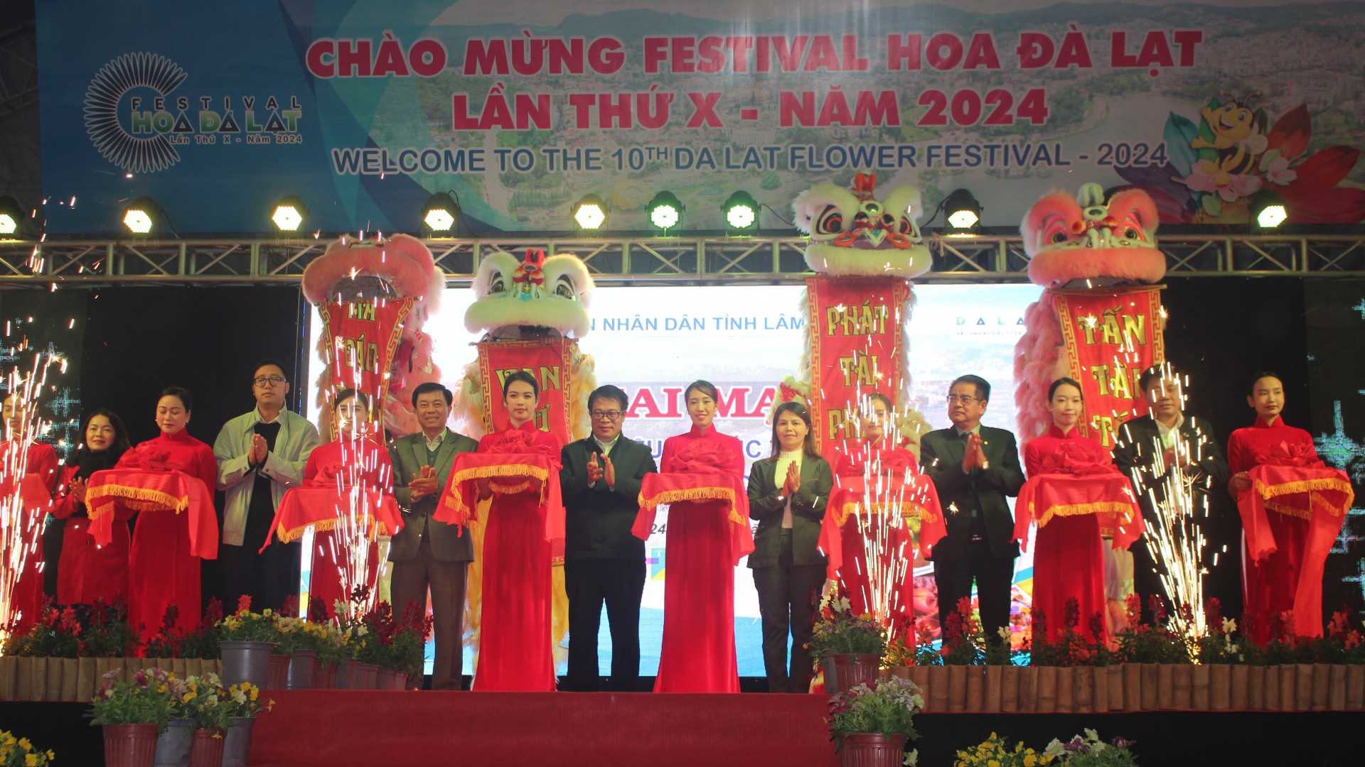 Khai mạc Trưng bày, triển lãm và xúc tiến thương mại sản phẩm OCOP
