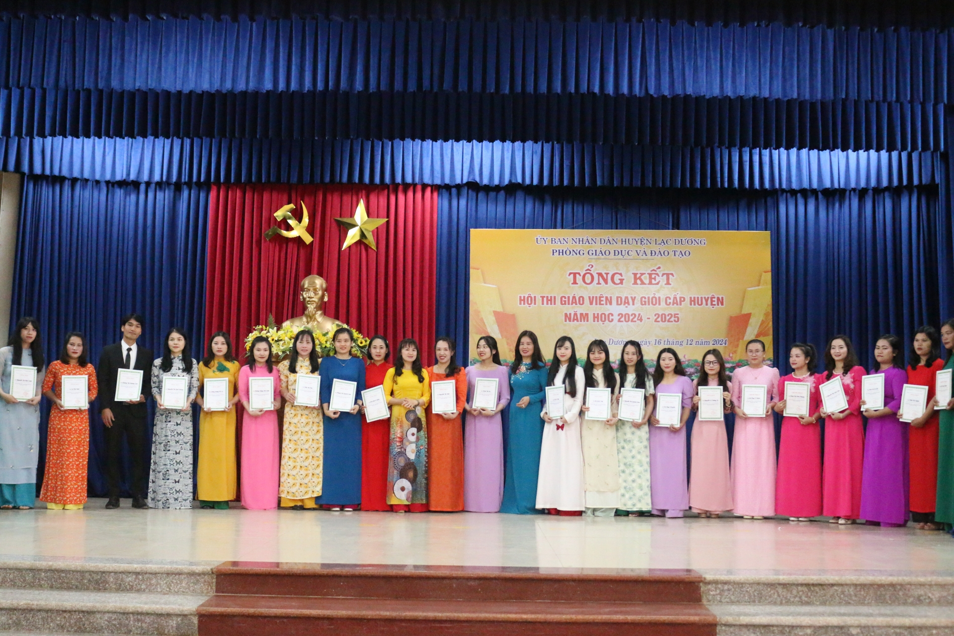 Lạc Dương: 74 giáo viên đạt danh hiệu giáo viên dạy giỏi cấp huyện năm học 2024-2025