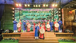 NHÀ VĂN HÓA LAO ĐỘNG TỈNH: Đa dạng các hoạt động hưởng ứng Festival Hoa Đà Lạt