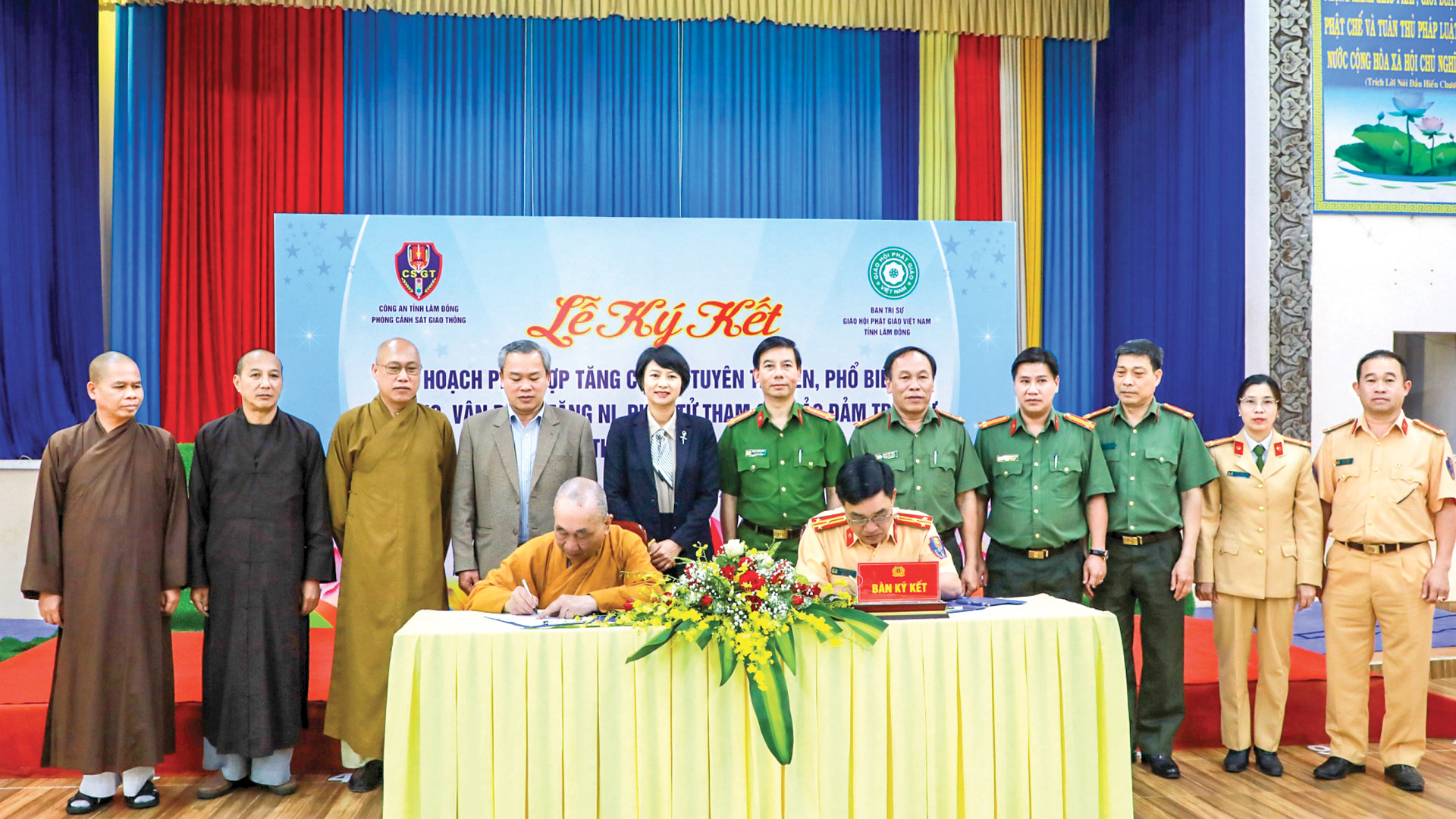 10 năm tôn giáo đồng hành đảm bảo an toàn giao thông