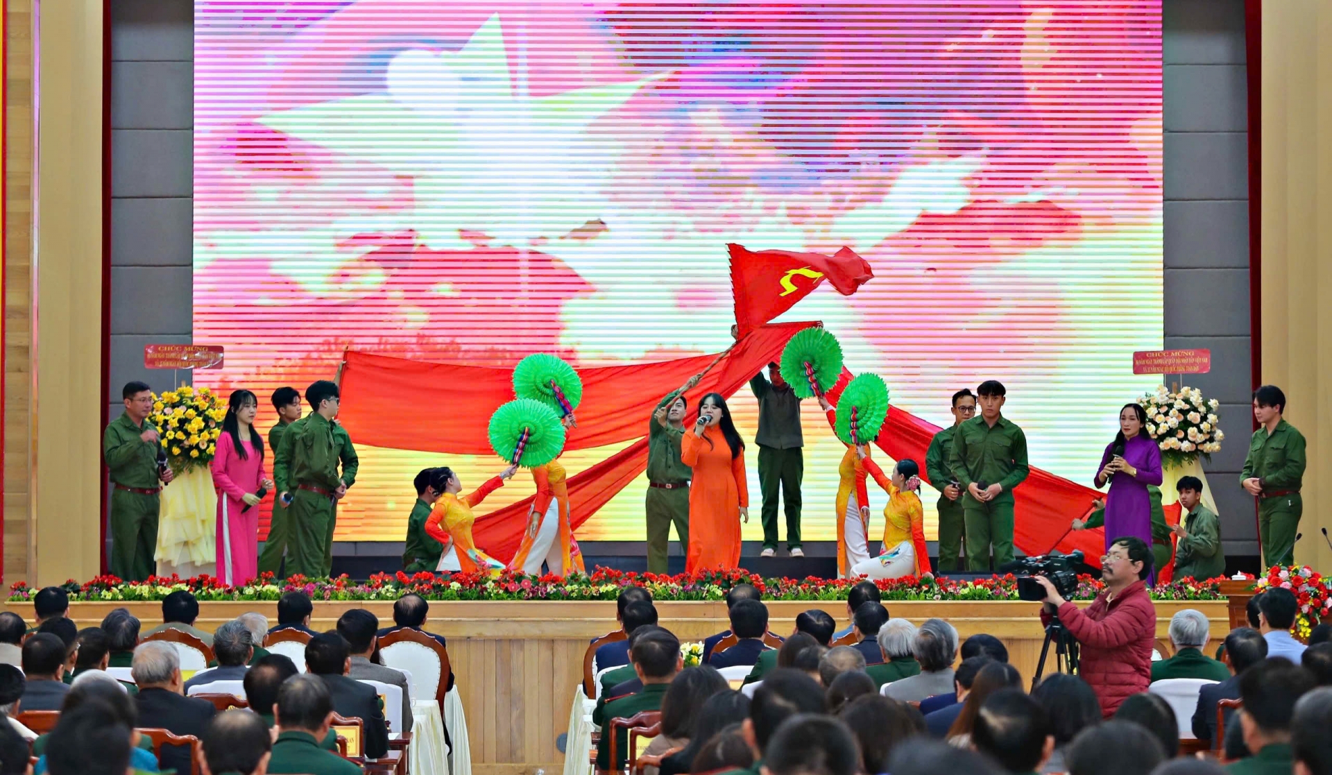 Kỷ niệm 80 năm Ngày thành lập Quân đội Nhân dân Việt Nam và 35 năm Ngày hội Quốc phòng toàn dân