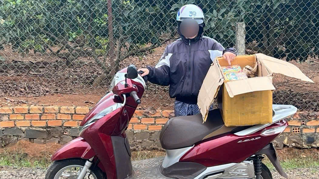 Di Linh: Bắt quả tang đối tượng tàng trữ pháo trái phép