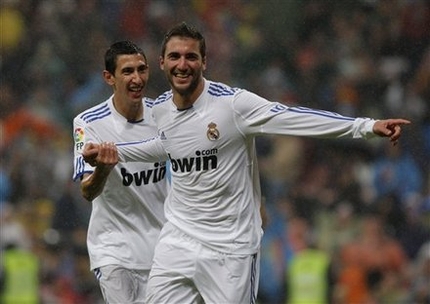 Barca hòa thất vọng, Real thắng tưng bừng