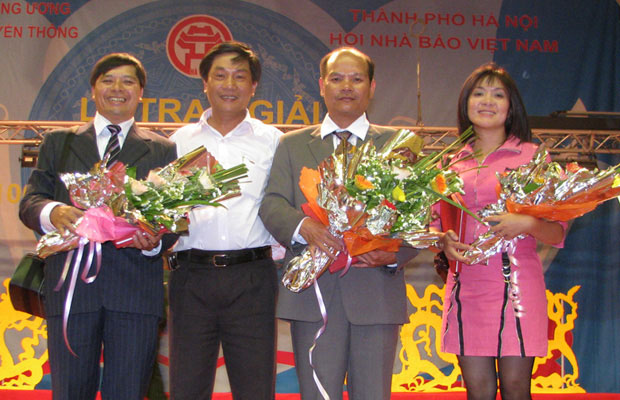Trao giải báo chí toàn quốc về “1000 năm Thăng Long – Hà Nội”