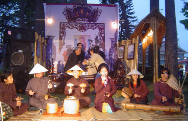 Xẩm Hà thành.