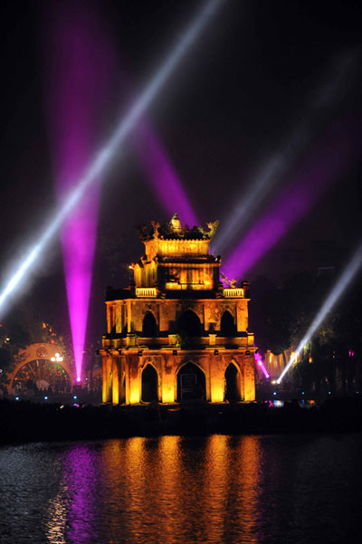 Hội thảo quốc tế: Phát triển bền vững Thủ đô Hà Nội văn hiến, anh hùng, vì hòa bình