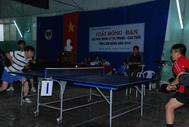 36 VĐV đoạt giải tại Giải bóng bàn các nhà quản lý, trung và cao tuổi