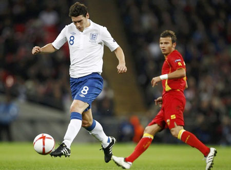 Rooney có tên trong 11 cầu thủ tồi nhất lượt 4 VL Euro 2012
