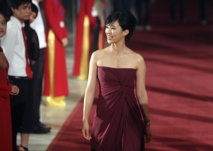 Diễn viên Phạm Linh Đan cũng về nước tham gia LHP.