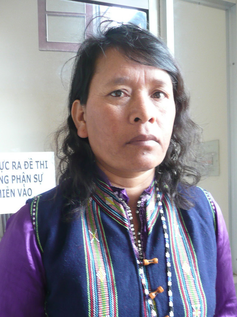 Cô giáo Liêng Jrang Mary.