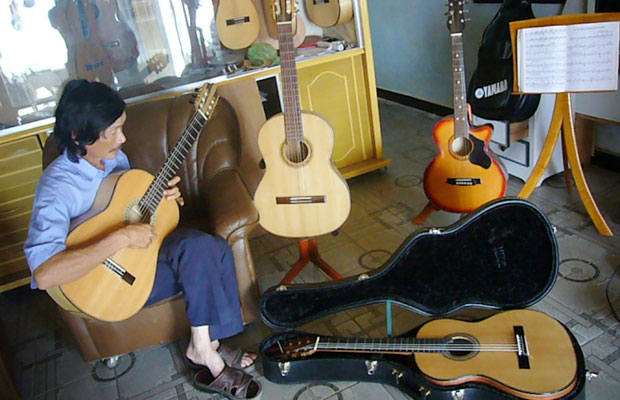 Huỳnh Kim Hoàng và nghiệp làm đàn guitar