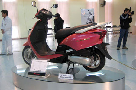 Honda Lead là một mặt hàng sốt giá.