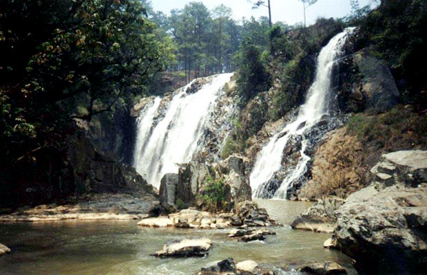 Thác 7 tầng.
