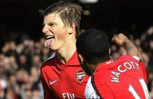Arsenal sẽ không tuyển thêm quân