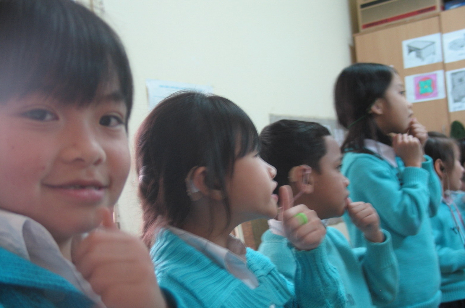 Ngôi trường không tiếng nói