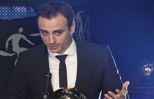 Berbatov thống trị danh hiệu “cầu thủ xuất sắc nhất”