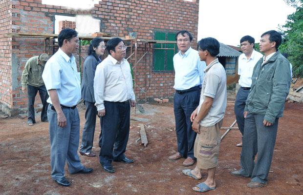 Di Linh làm nhà 167