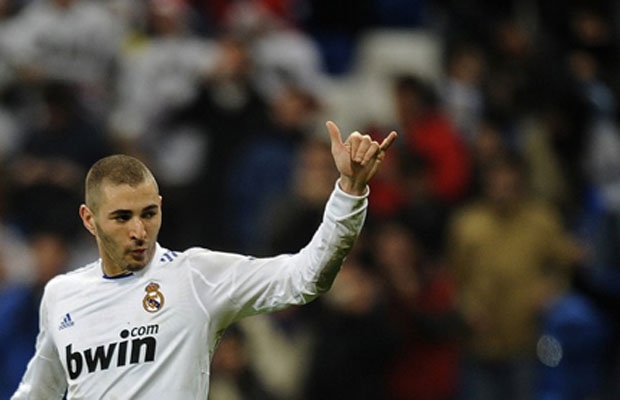 Vắng Higuain, Benzema bất ngờ lấy lại được phong độ.