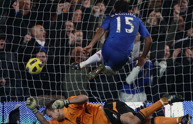 Đánh bại Bolton, Chelsea trở lại đường đua