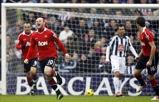 Rooney “khai hỏa”, Man Utd giữ vững ngôi đầu