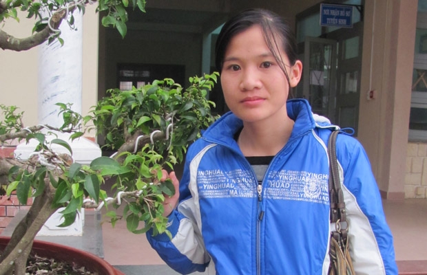 Cô sinh viên mồ côi học giỏi