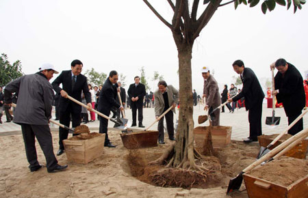 Bác Hồ với “Tết trồng cây” - một sáng tạo thành phong tục độc đáo của dân tộc Việt