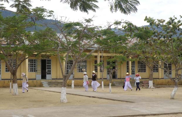 Dẫu có sóng đò vẫn qua