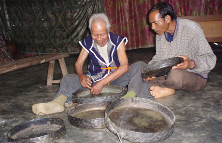 Những người “giữ hồn” cồng chiêng cho buôn làng