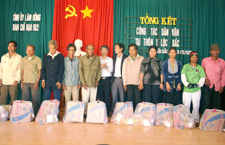 Nghĩa tình quân dân nơi vùng sâu