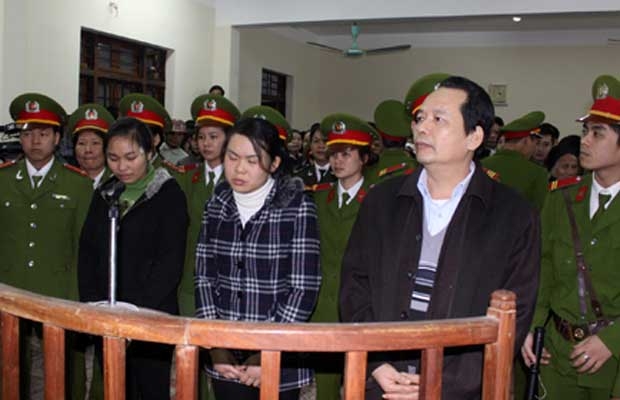 Vụ hiệu trưởng mua dâm học sinh: Phạt Sầm Đức Xương 9 năm tù