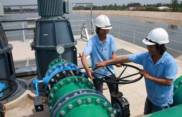 Nhà máy nước 1.000 tỉ đồng “trùm mền”